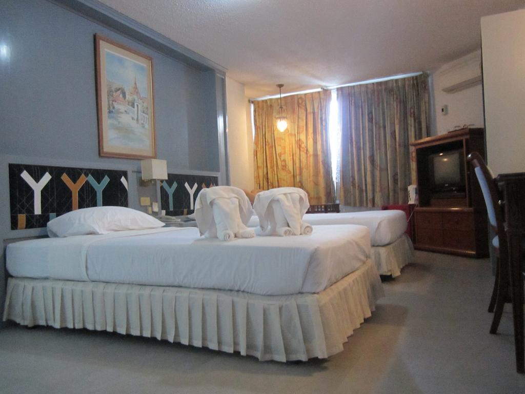 Lopburi Inn Hotel Habitación foto