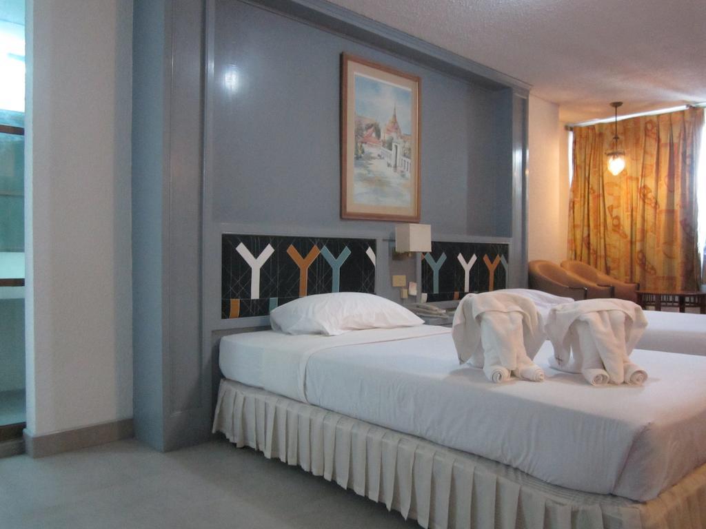 Lopburi Inn Hotel Habitación foto